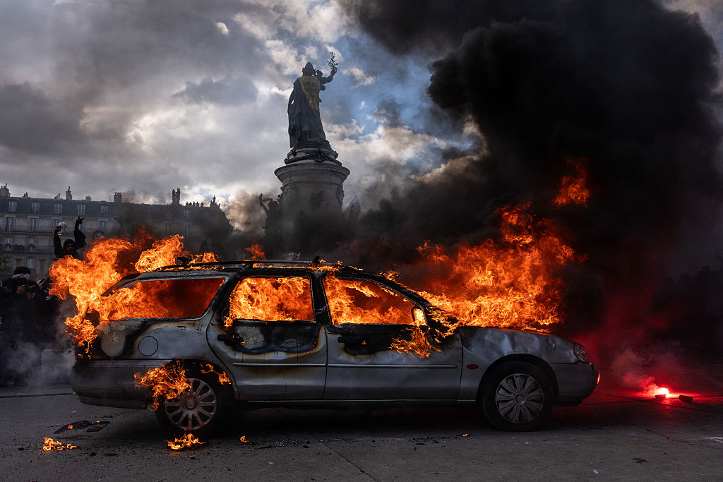 Anger Support Australia Anger runs deep as France is engulfed by violent protests – Newsreel