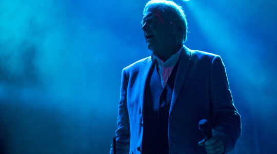 Special John Farnham cinema concert begins next week